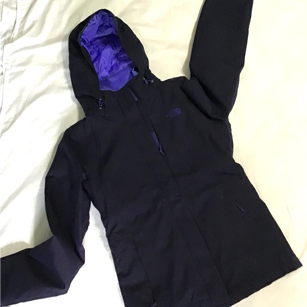 NWOT The North Face Winter Jacket~Size XS~Blue/Violet~Fleece lined~Like NEW